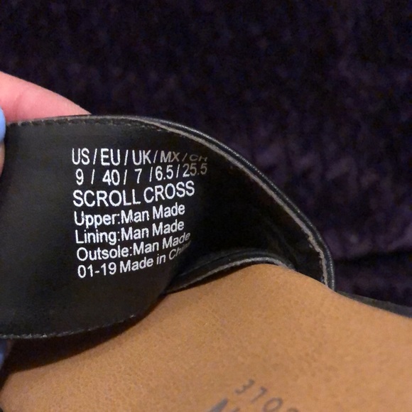 Kenneth Cole Reaction sandals - Picture 7 of 7